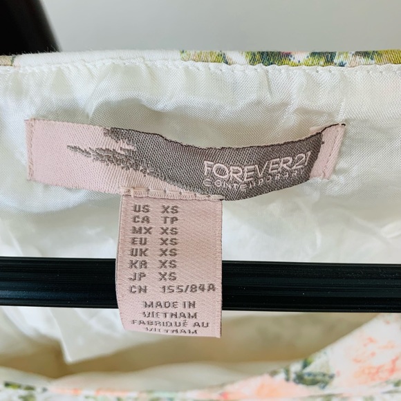 Forever 21 | Floral Dress - Picture 3 of 4